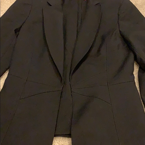 Black blazer - Picture 3 of 4